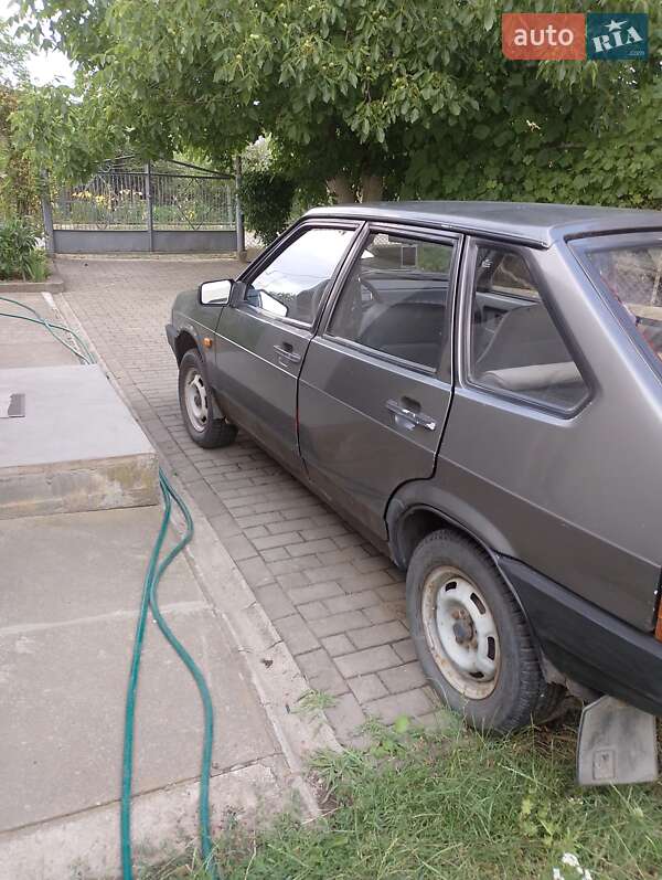 Хэтчбек ВАЗ / Lada 2109 1991 в Виннице фото 5 Хэтчбек ВАЗ / Lada 2109 1991 в Виннице