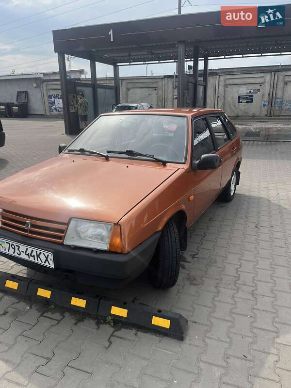 Хэтчбек ВАЗ / Lada 2109 1998 в Киеве