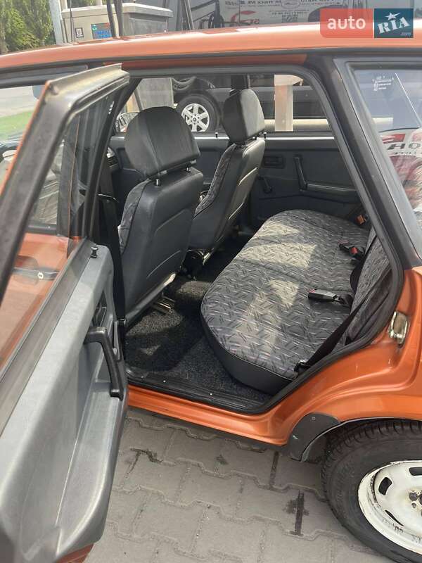 Хэтчбек ВАЗ / Lada 2109 1998 в Киеве