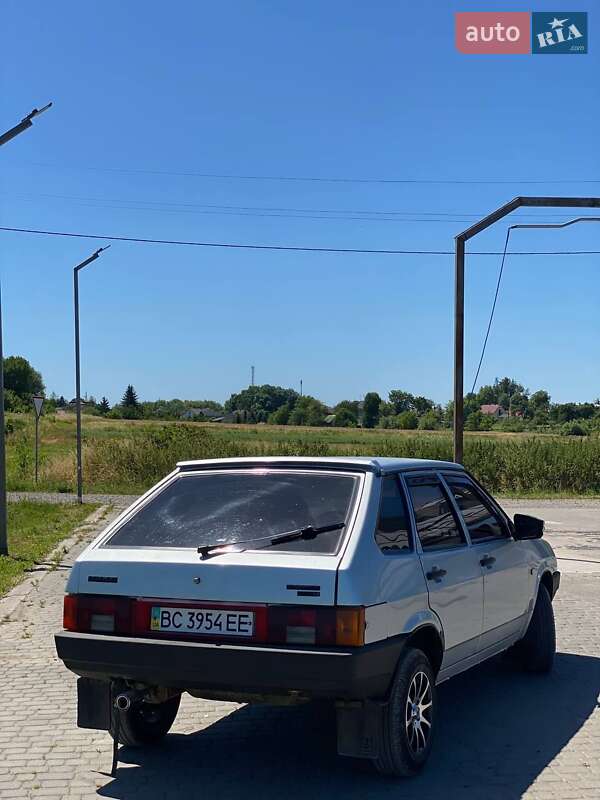 Хэтчбек ВАЗ / Lada 2109 2001 в Рудки