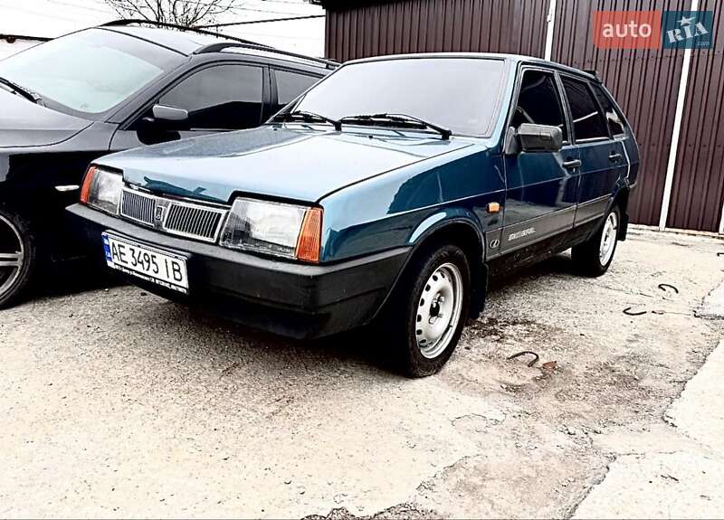 Хетчбек ВАЗ / Lada 2109 2002 в Дніпрі