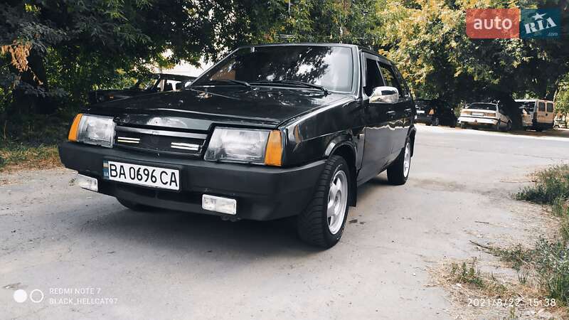 Хэтчбек ВАЗ / Lada 2109 2001 в Умани фото 4 Хэтчбек ВАЗ / Lada 2109 2001 в Умани