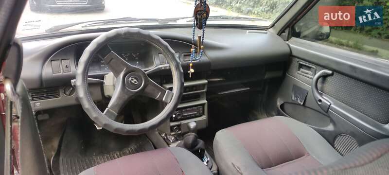 Хэтчбек ВАЗ / Lada 2109 1998 в Белой Церкви фото 6 Хэтчбек ВАЗ / Lada 2109 1998 в Белой Церкви