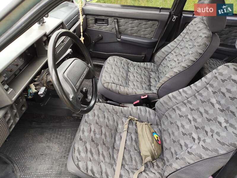 Хэтчбек ВАЗ / Lada 2109 2000 в Львове