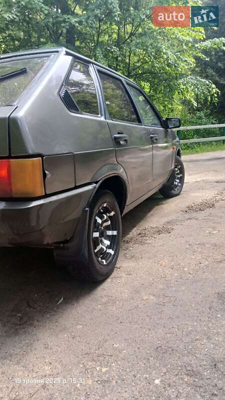 Хэтчбек ВАЗ / Lada 2109 1991 в Радехове
