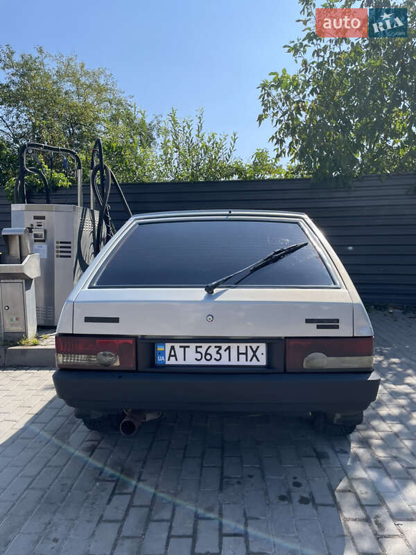 Хетчбек ВАЗ / Lada 2109 2005 в Івано-Франківську