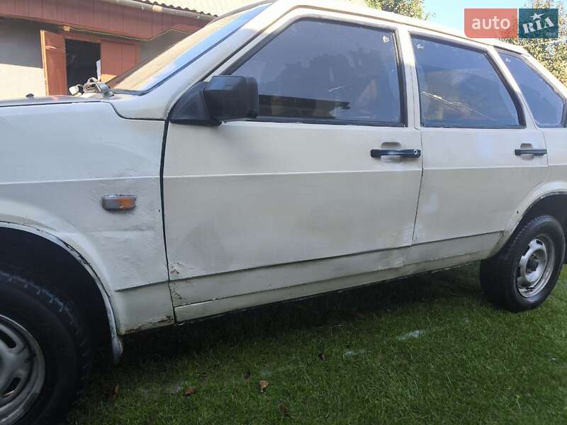 Хэтчбек ВАЗ / Lada 2109 1988 в Львове