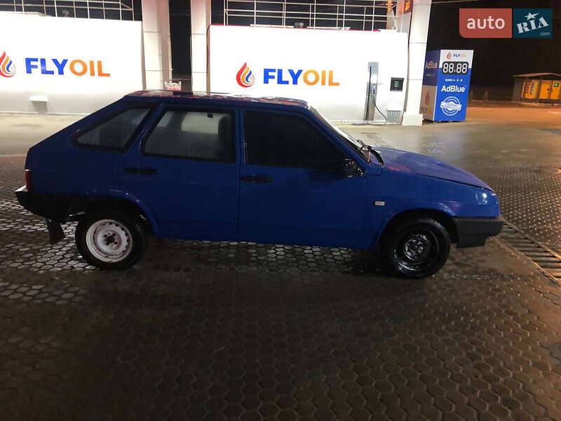 Хэтчбек ВАЗ / Lada 2109 1992 в Одессе