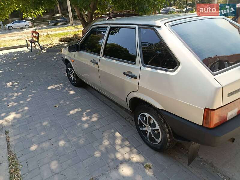 Хэтчбек ВАЗ / Lada 2109 2006 в Запорожье фото 13 Хэтчбек ВАЗ / Lada 2109 2006 в Запорожье
