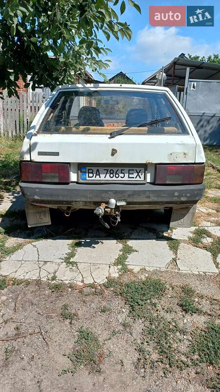 Хэтчбек ВАЗ 2109 1988 в 