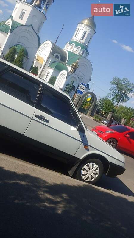Хэтчбек ВАЗ / Lada 2109 1986 в Корсуне-Шевченковском