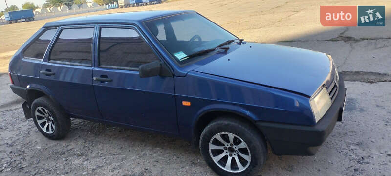 Хетчбек ВАЗ / Lada 2109 2002 в Миколаєві