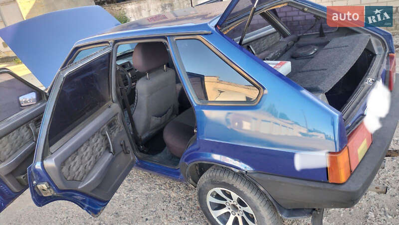 Хетчбек ВАЗ / Lada 2109 2002 в Миколаєві