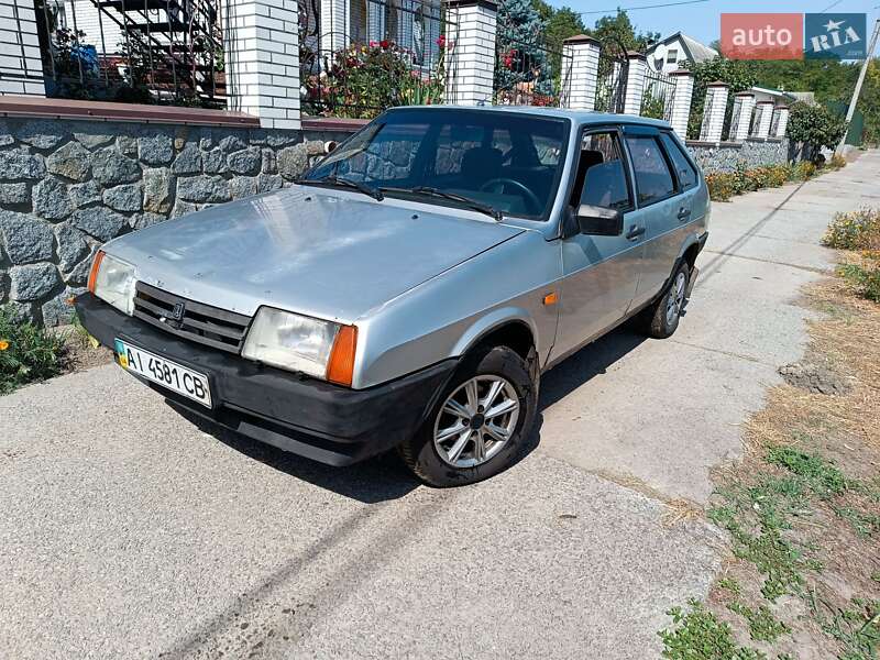 Хэтчбек ВАЗ / Lada 2109 2003 в Украинке