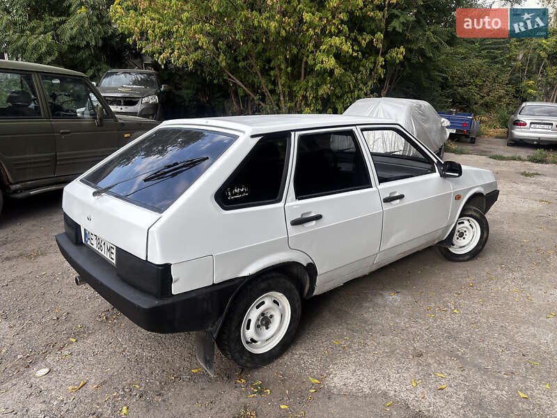 Хэтчбек ВАЗ / Lada 2109 1993 в Павлограде фото 5 Хэтчбек ВАЗ / Lada 2109 1993 в Павлограде