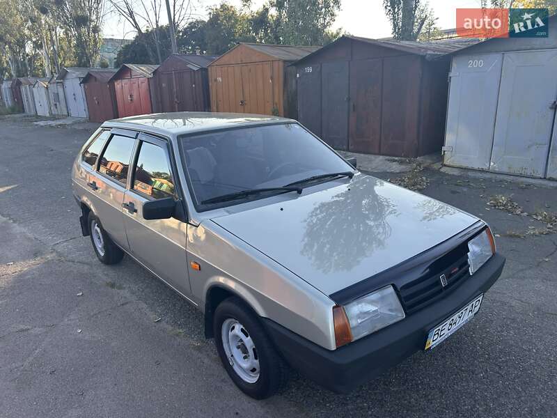 Хэтчбек ВАЗ / Lada 2109 2009 в Киеве
