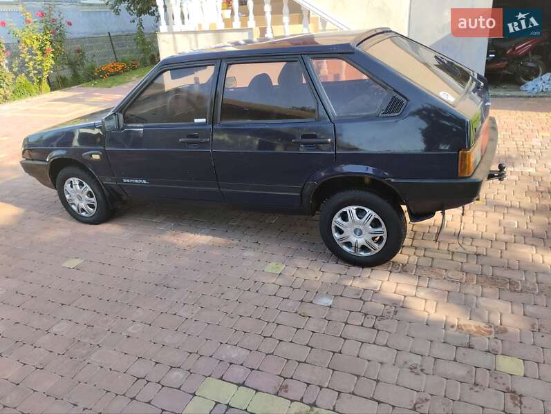 Хэтчбек ВАЗ / Lada 2109 1989 в Щирце