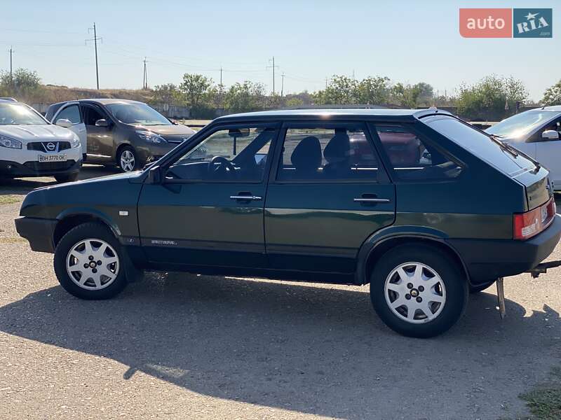 Хетчбек ВАЗ / Lada 2109 2003 в Чорноморську