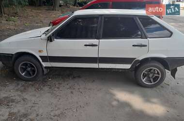 Хэтчбек ВАЗ 2109 1992 в 
