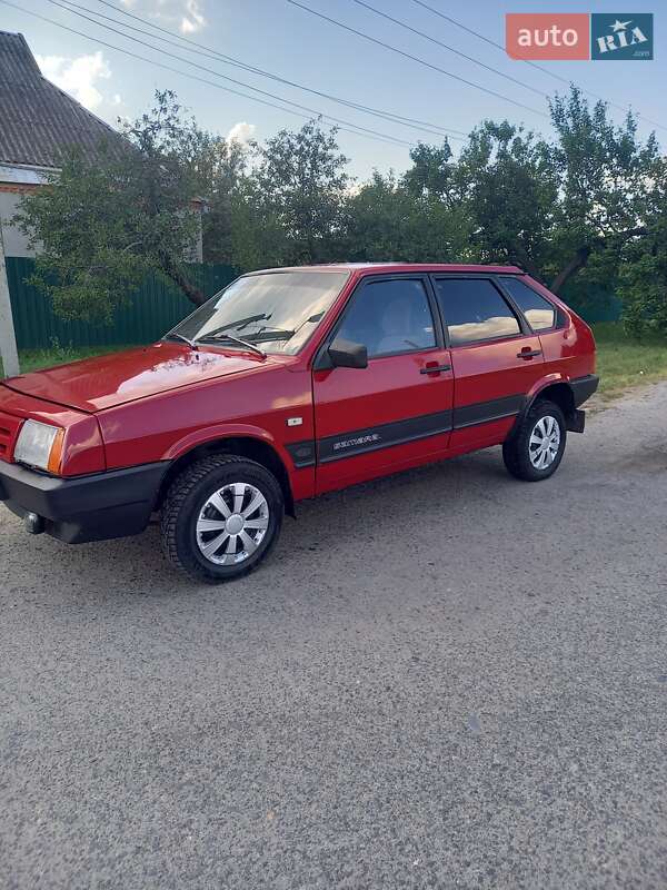 Хэтчбек ВАЗ / Lada 2109 1990 в Карловке