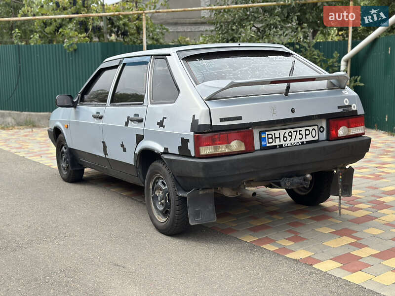 Хэтчбек ВАЗ / Lada 2109 2005 в Одессе