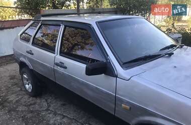 Хэтчбек ВАЗ 2109 2002 в 