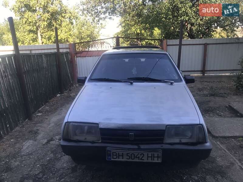 Хэтчбек ВАЗ / Lada 2109 2002 в Подольске