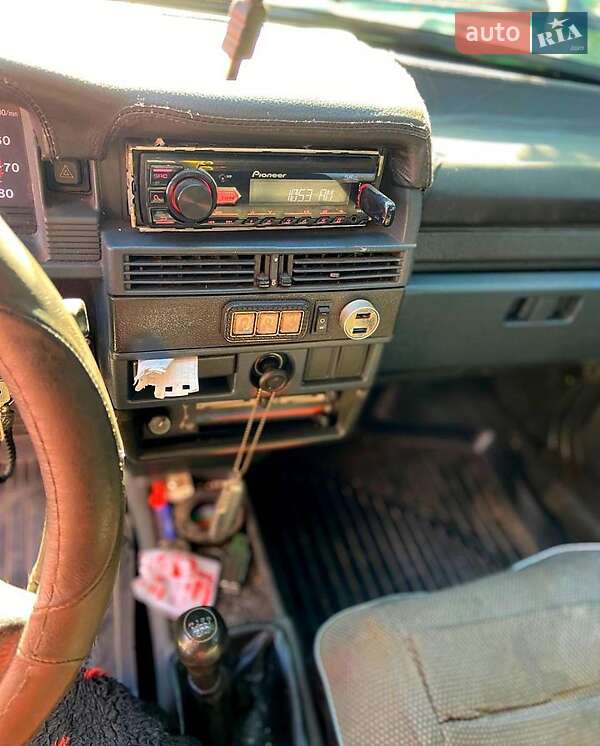 Хетчбек ВАЗ / Lada 2109 2003 в Золочеві