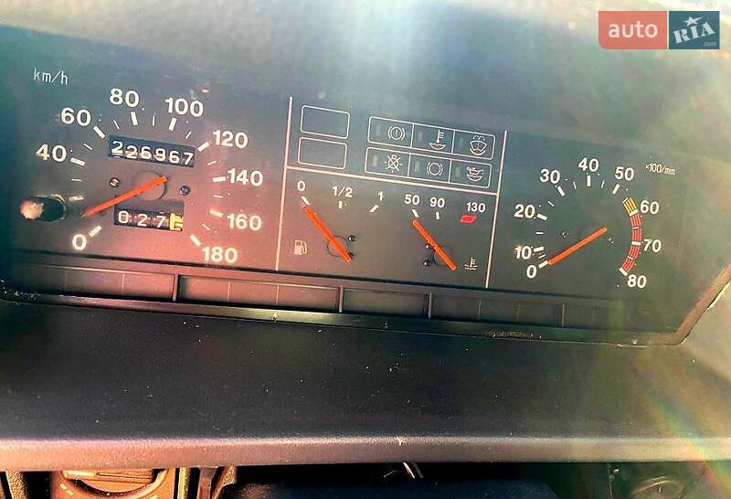 Хетчбек ВАЗ / Lada 2109 2003 в Золочеві