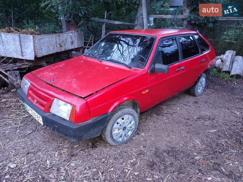 Хэтчбек ВАЗ / Lada 2109 1992 в Чемеровцах фото 3 Хэтчбек ВАЗ / Lada 2109 1992 в Чемеровцах