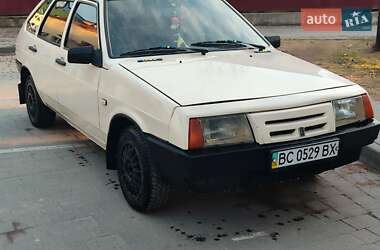 Хэтчбек ВАЗ 2109 1993 в Городке