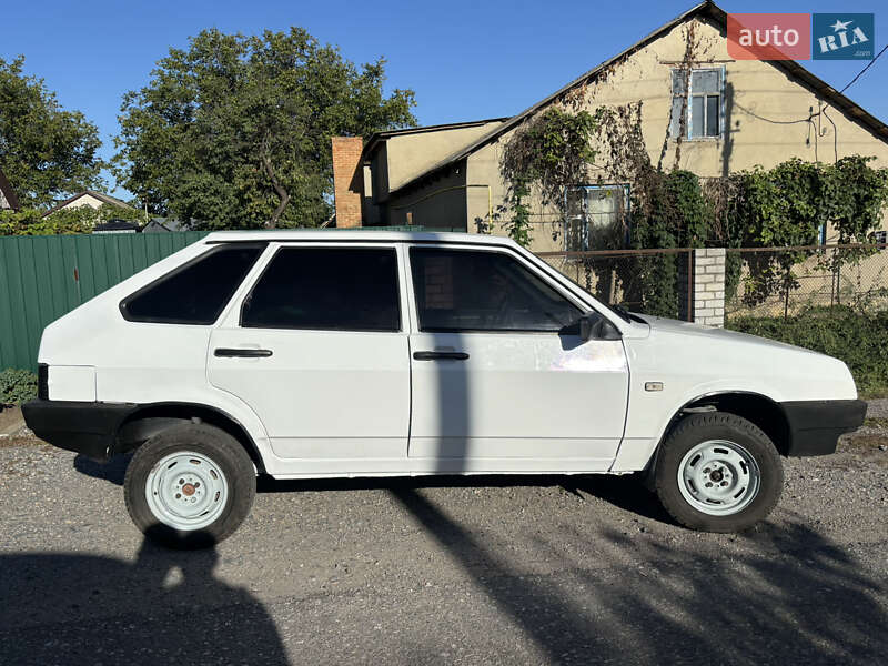 Хэтчбек ВАЗ / Lada 2109 1990 в Кропивницком