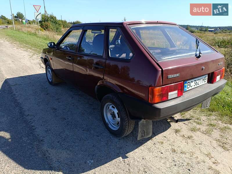 Хэтчбек ВАЗ / Lada 2109 2006 в Львове