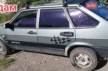 Хэтчбек ВАЗ 2109 1994 в 