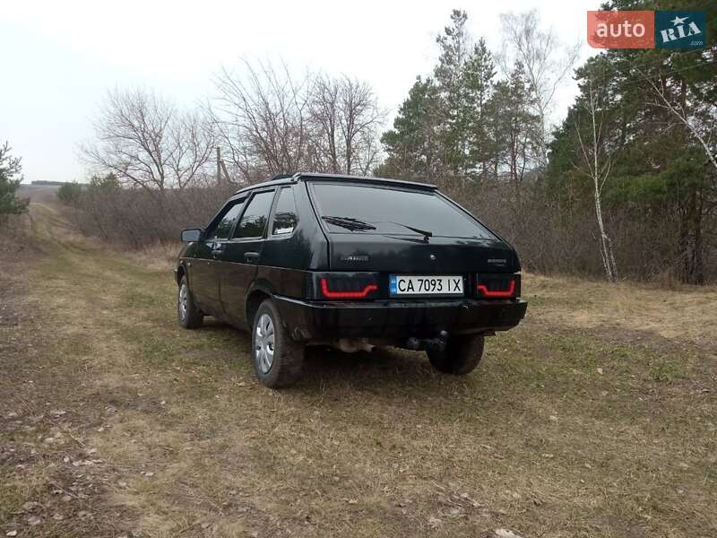 Хэтчбек ВАЗ / Lada 2109 1995 в Звенигородке фото 6 Хэтчбек ВАЗ / Lada 2109 1995 в Звенигородке