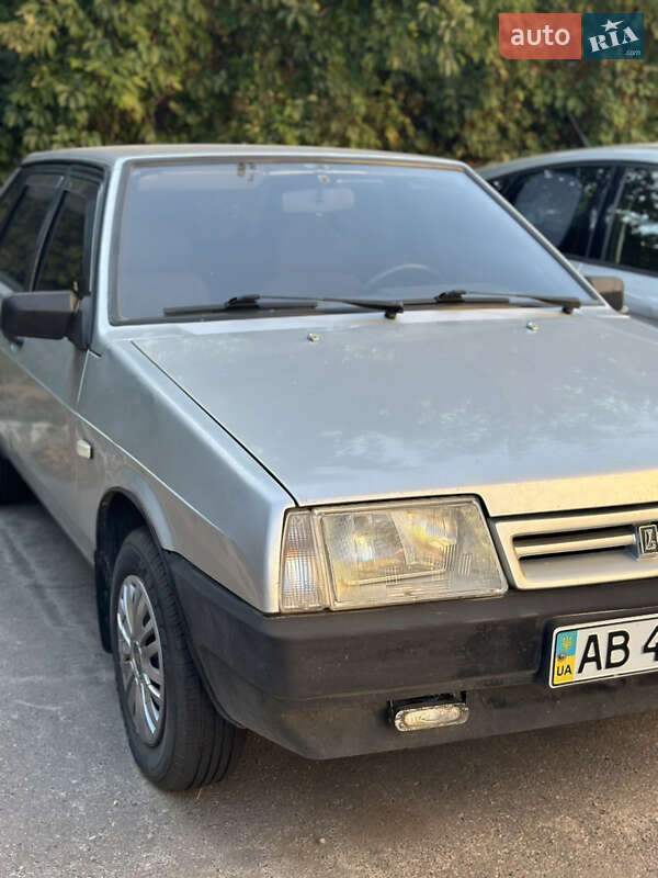 Хэтчбек ВАЗ / Lada 2109 2001 в Киеве