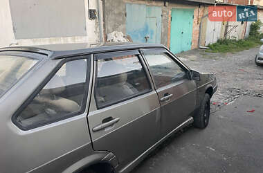 Хэтчбек ВАЗ 2109 1990 в 