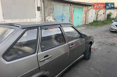 Хэтчбек ВАЗ 2109 1990 в 
