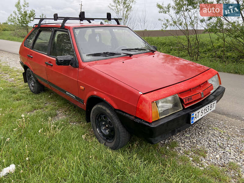 Хэтчбек ВАЗ / Lada 2109 1988 в Снятине