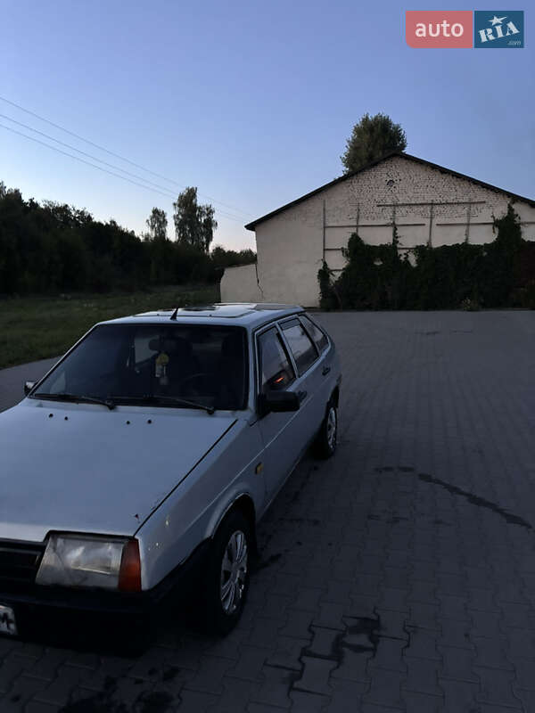 Хэтчбек ВАЗ / Lada 2109 1992 в Антонинах