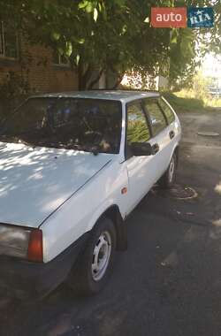 Хэтчбек ВАЗ 2109 1995 в  фото 9 Хэтчбек ВАЗ 2109 1995 в