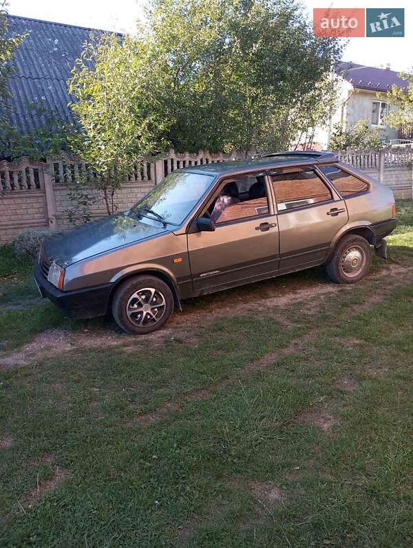 Хетчбек ВАЗ / Lada 2109 2002 в Кіцмані