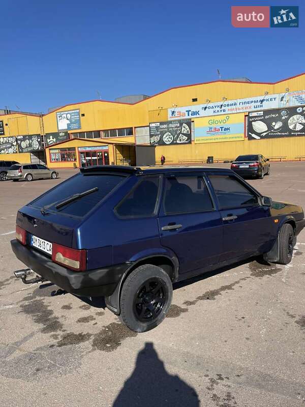 Хэтчбек ВАЗ / Lada 2109 2004 в Житомире