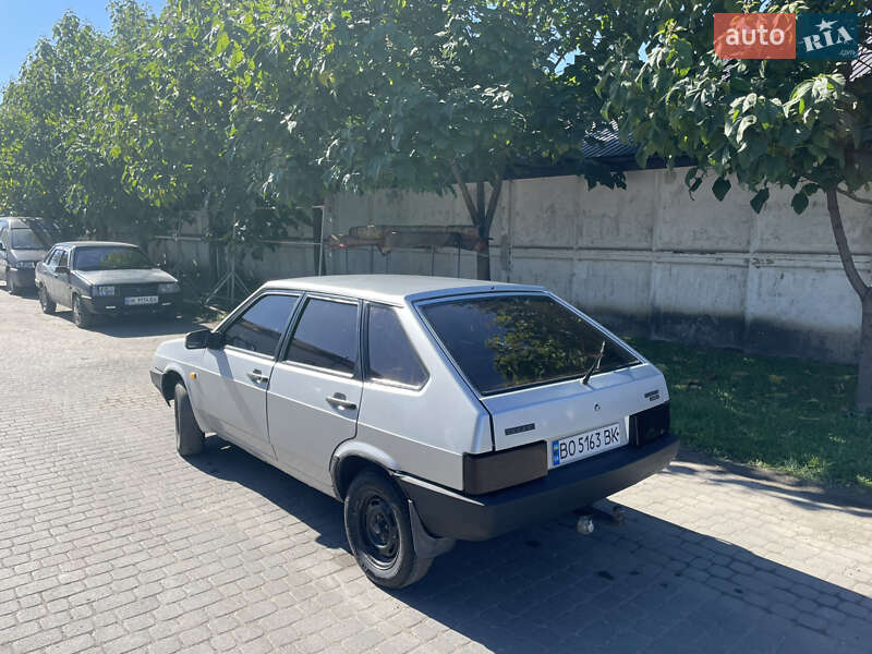 Хэтчбек ВАЗ / Lada 2109 2002 в Теофиполе