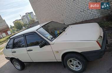 Хэтчбек ВАЗ 2109 1992 в 