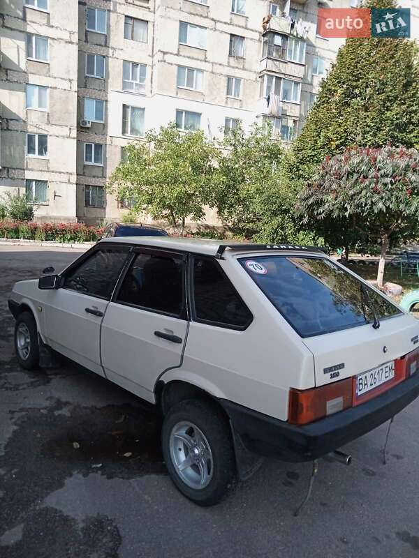 Хэтчбек ВАЗ / Lada 2109 1992 в Александрие