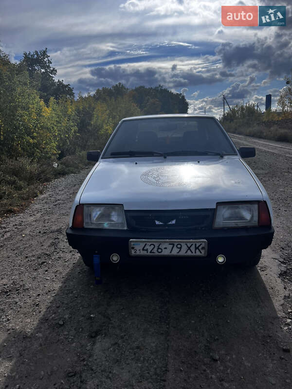 Хэтчбек ВАЗ 2109 1991 в 