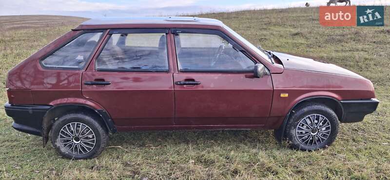 Хэтчбек ВАЗ / Lada 2109 1998 в Староконстантинове фото 3 Хэтчбек ВАЗ / Lada 2109 1998 в Староконстантинове