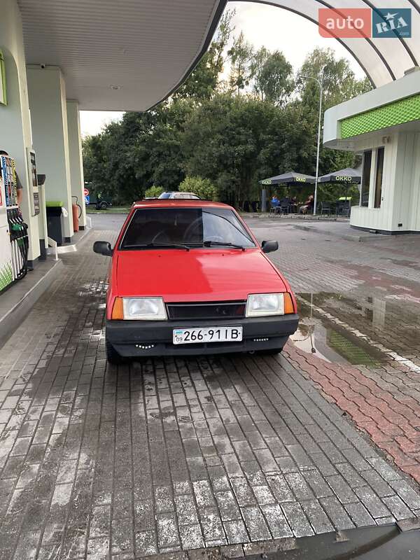 Хэтчбек ВАЗ / Lada 2109 1992 в Рогатине