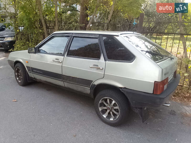 Хетчбек ВАЗ / Lada 2109 2002 в Києві